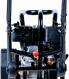 Бензиновая виброплита для уплотнения грунта Alteco E100 TL система управления Бензиновая виброплита для уплотнения грунта Alteco E100 TL система управления